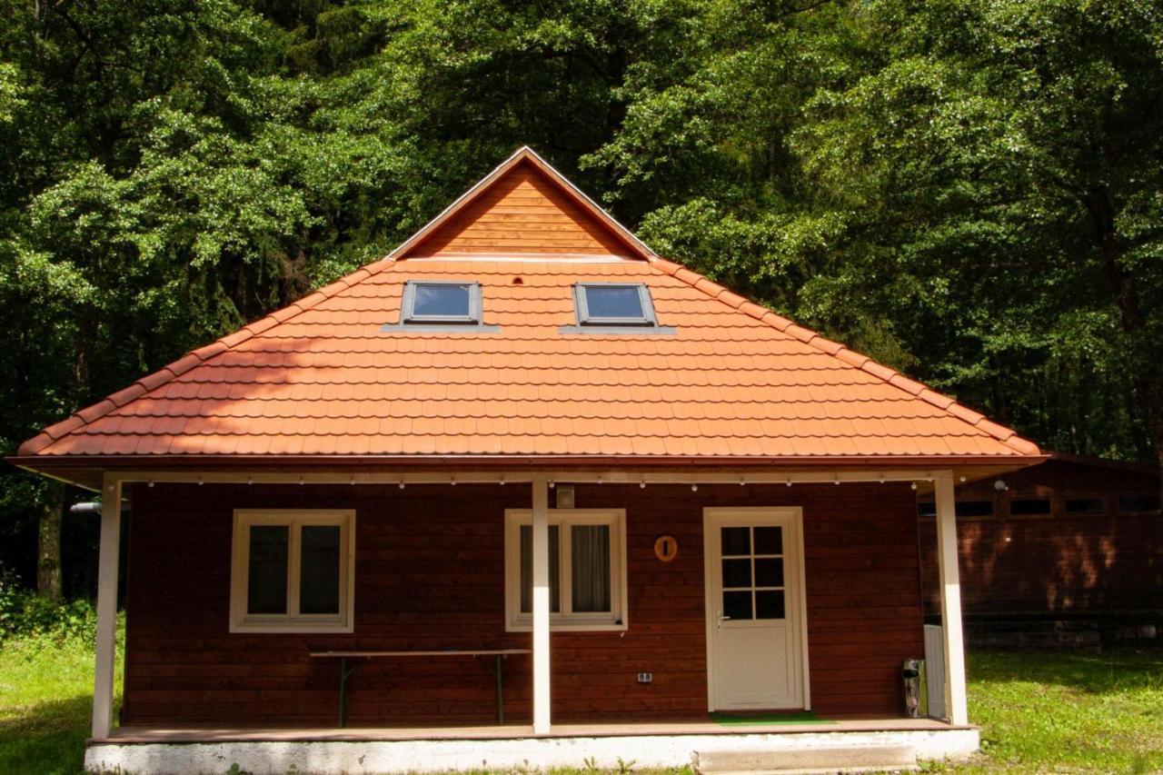 Tusnad Camping Tusnádfürdő Kültér fotó